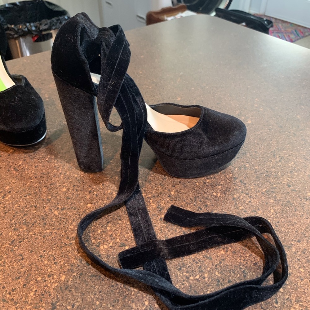 Shoe Dazzle Isamar black velvet lace up platforms